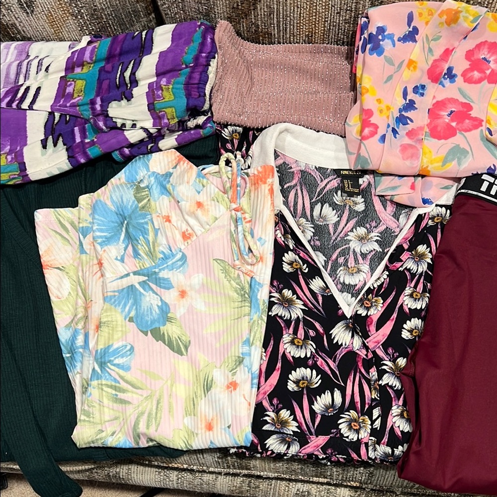 Forever 21 Clothing Bundle- Small